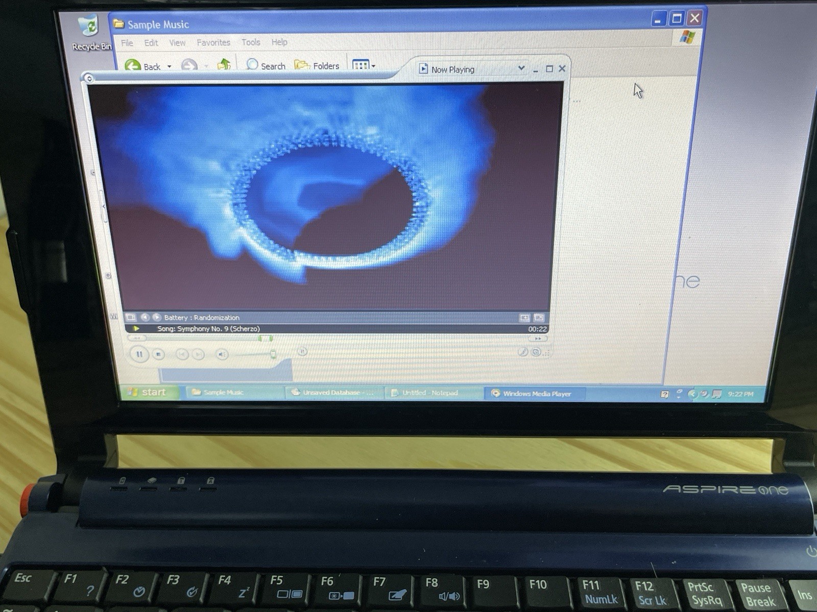 Acer Aspire One ZG5 Netbook 9” Intel Atom 1.6GHz 1GB Windows XP -No Charger