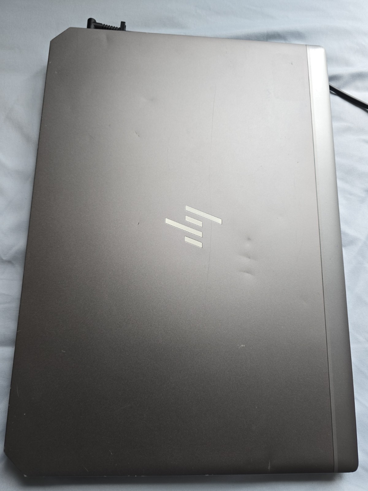 HP ZBook 15 G6 FHD i7-9850H 2.60GHz 32GB 1TB SSD NVIDIA Quadro T1000.