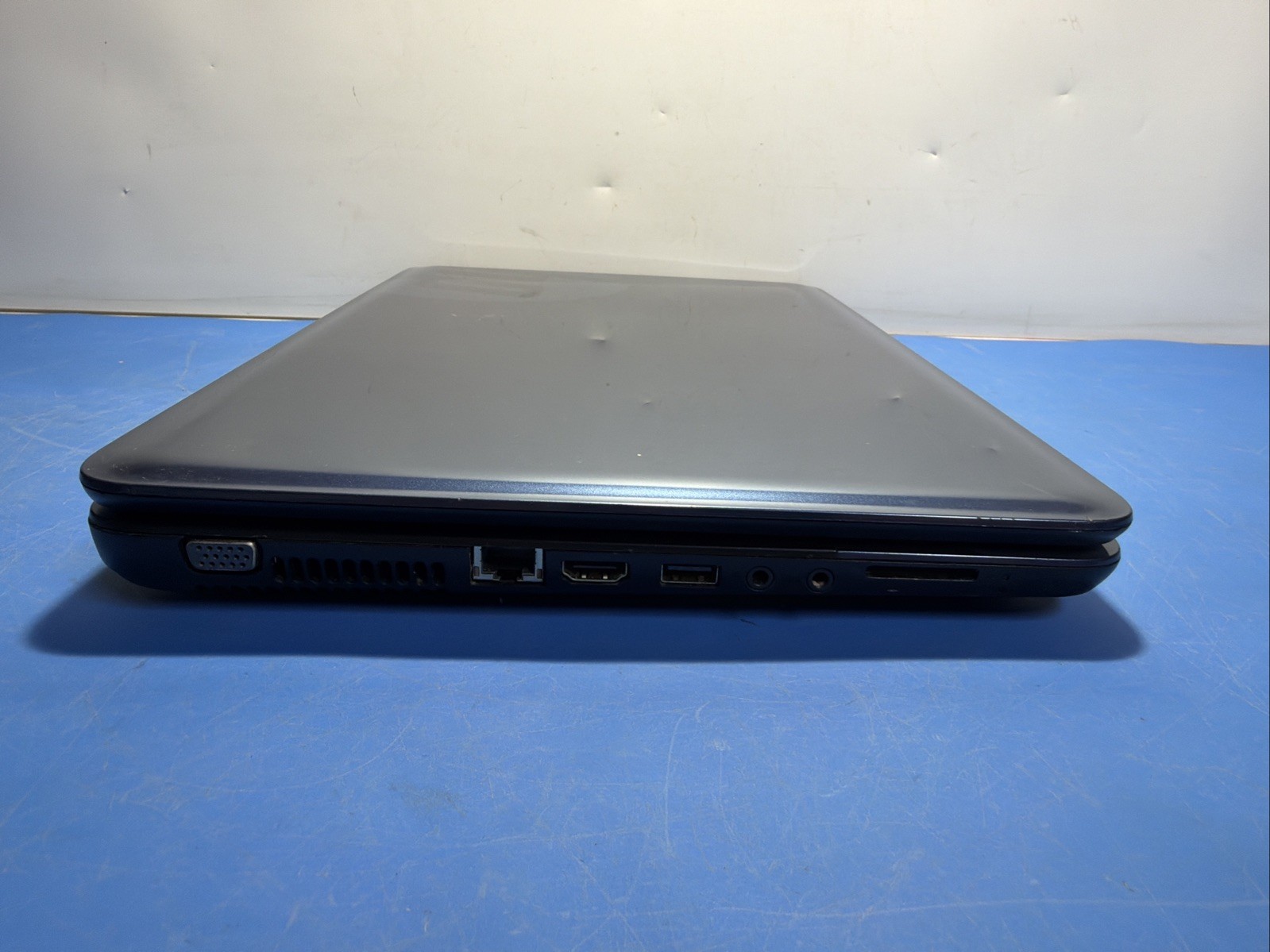 HP 2000-2D19WM Laptop AMD E-300 4GB Ram NO HD/OS (FL)