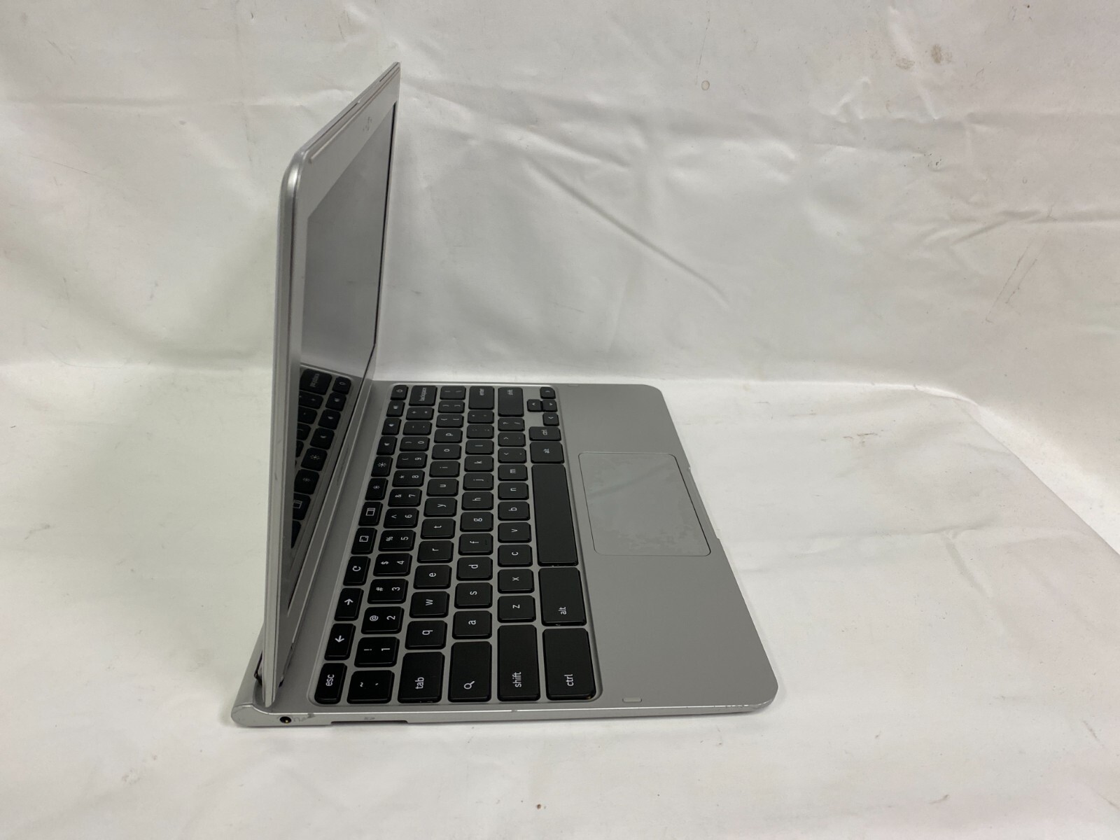 Samsung Chromebook XE303C12 11.6″ Laptop 16GB Samsung Exynos 5250 X2 1.7GHz