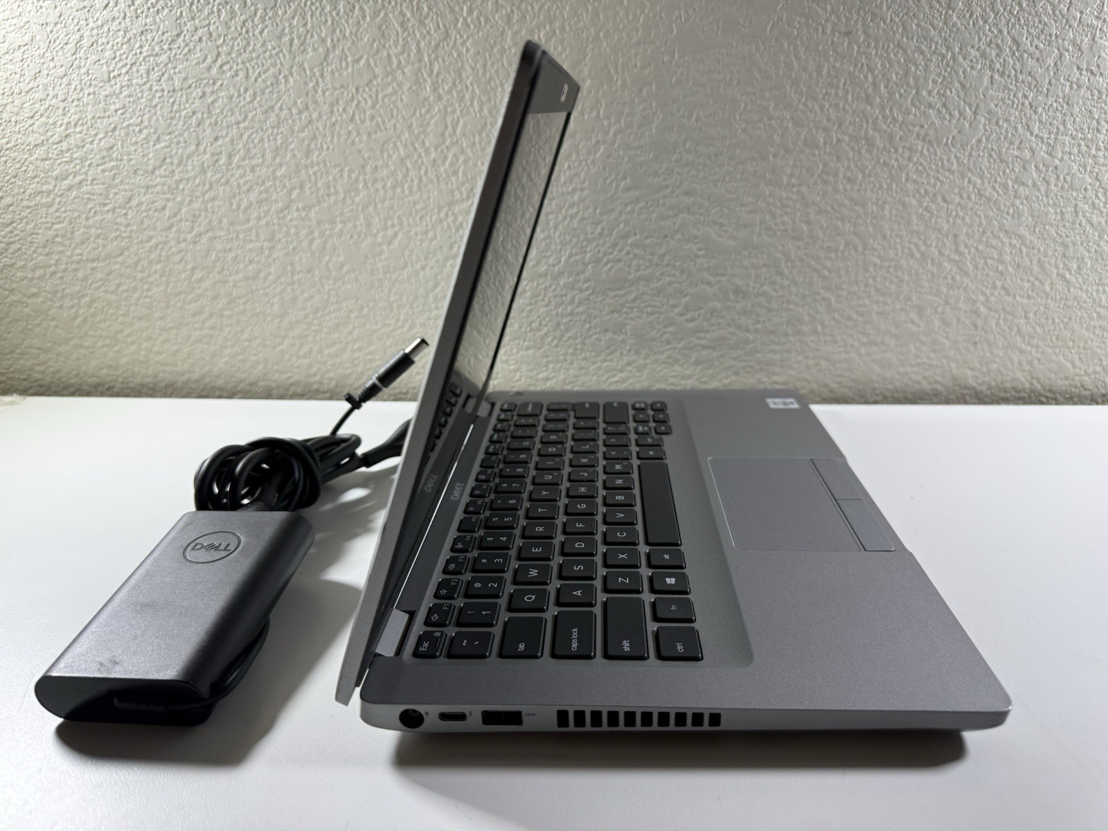 Dell Latitude 5411 14″ FHD Touch i5-10400H 4GB RAM 128GB SSD Win11 No Battery