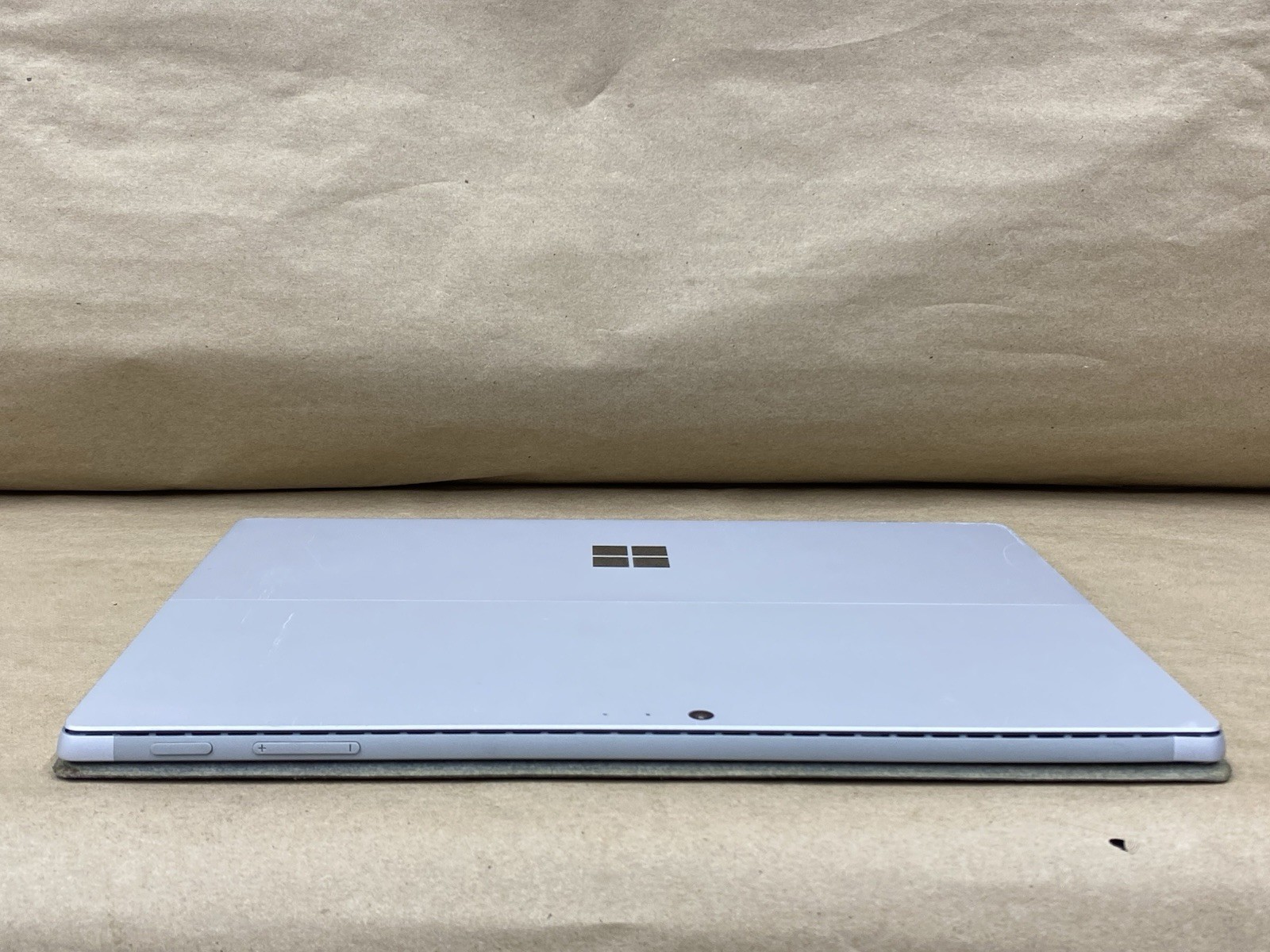 Microsoft Surface Pro 12″ 2736*1824 i5-7300U 8GB 256GB SSD Win 10 Pro READ