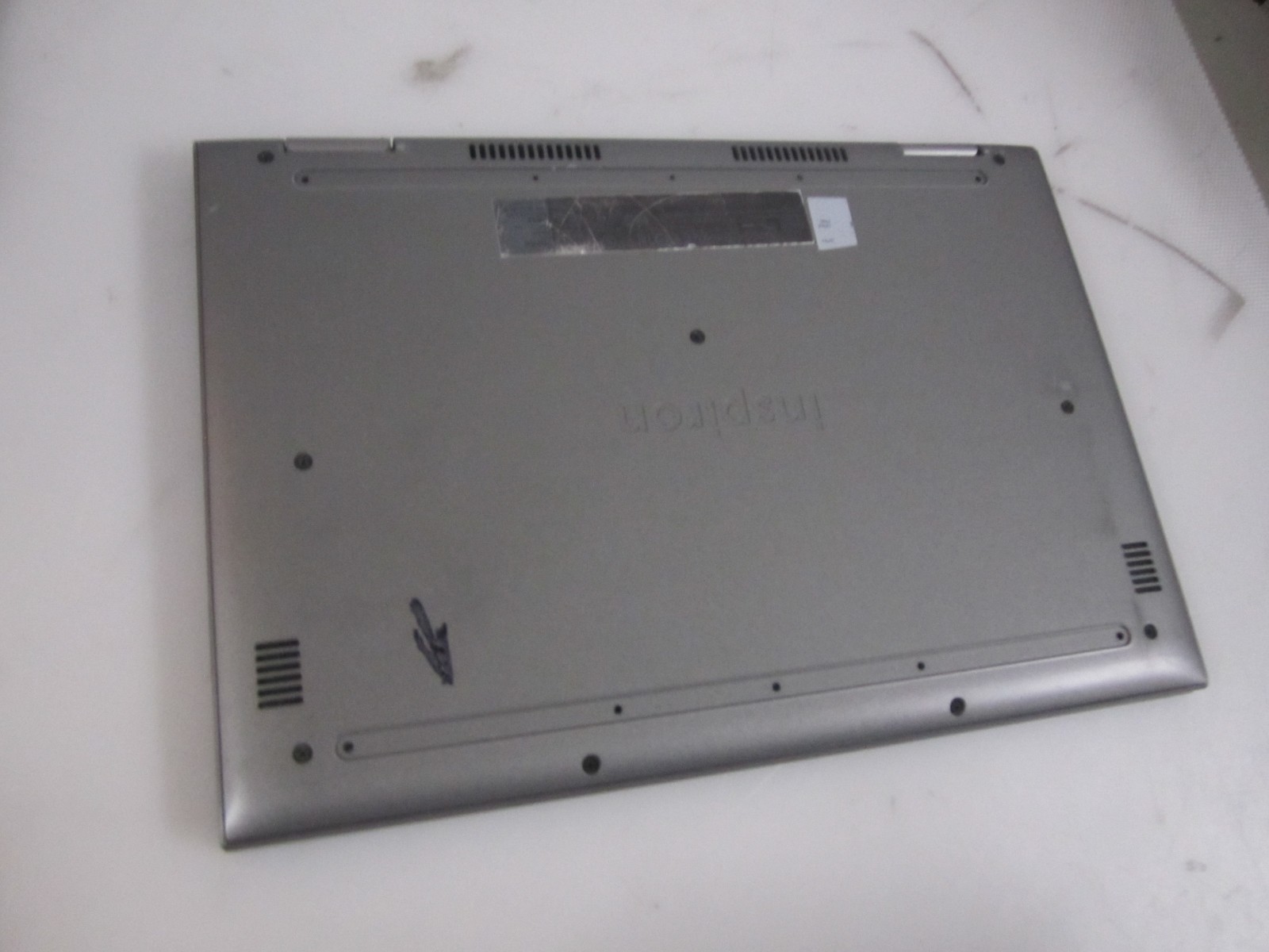 Dell Inspiron 15 5368 i5-6200U 16GB 2.30GHZ 256GB SSD LAPTOP + AC NOOS