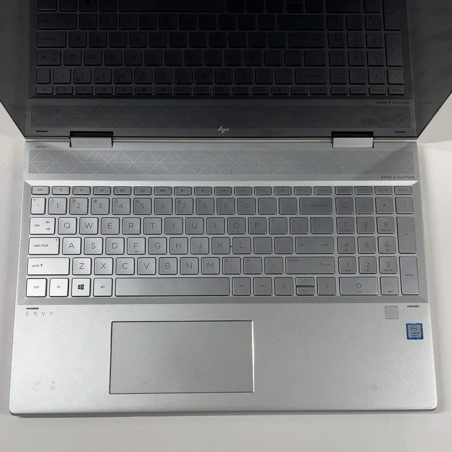Broken HP Envy x360 15M-DR0011DX 15.6″ i5-8265U 1.6GHz 8GB RAM 256GB SSD READ