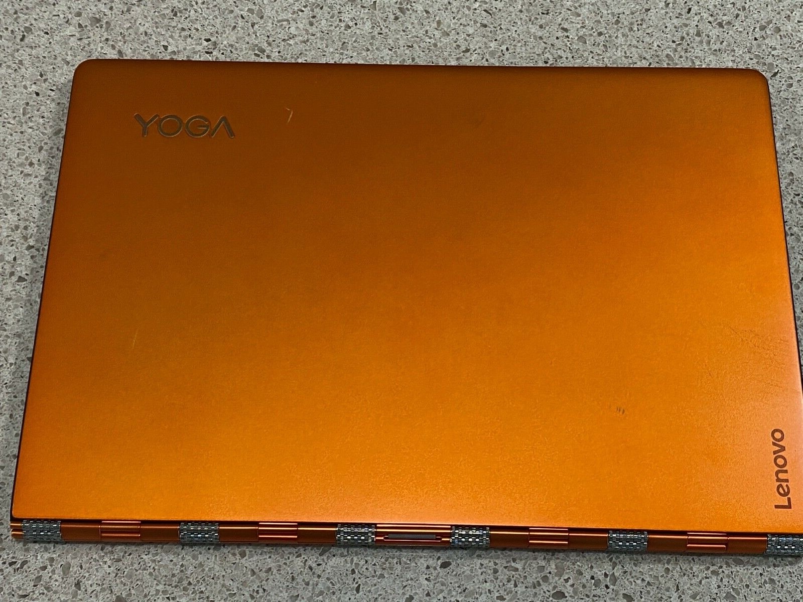 Lenovo Yoga 900 – 13′ Touch, Clementine Orange i7, 2.5GHz, 8GB Ram, 512GB SSD