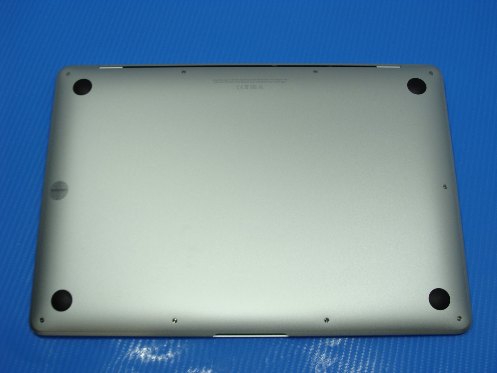 Apple MacBook Air A2337 13.3″ M1 (2020) 8CPU/7GPU 8GB 256GB OS TAHOE +Charger