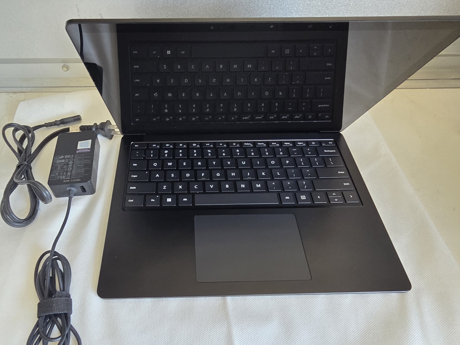 Microsoft Surface 13.5″ Laptop 4 i7-1185G7 3.0GHz 16GB 256GB Model 1951 No OS