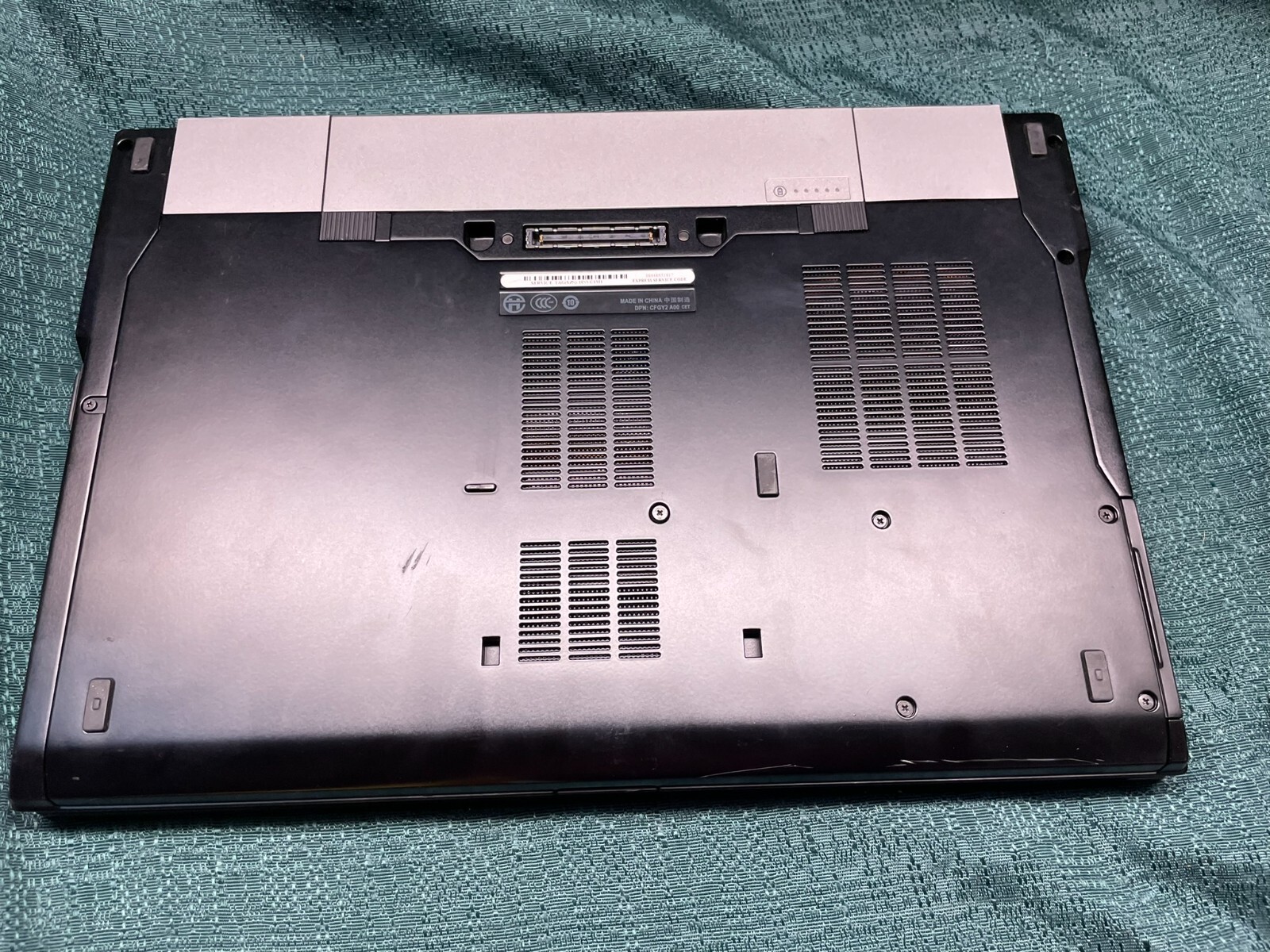 Dell Latitude E6510 i5-540M @2.53GHz 8GB RAM 15.6″ 250GB HDD w/ Power Adapter