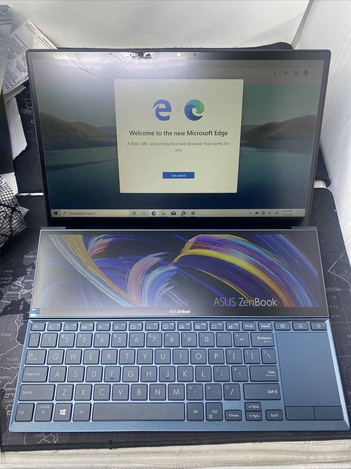 Read Asus ZenBook Duo Dual Screen Laptop UX482EA-DS71T 14″ Touchscreen