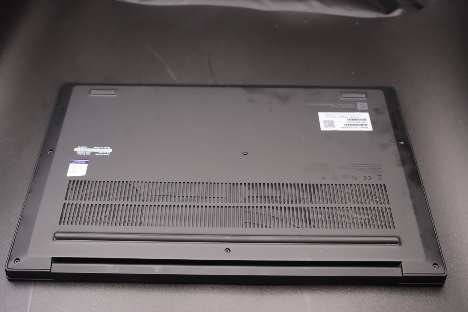 Lenovo ThinkPad P1 Gen 3 i7-10750H 32GB RAM 512GB SSD NVIDIA Quadro T1000