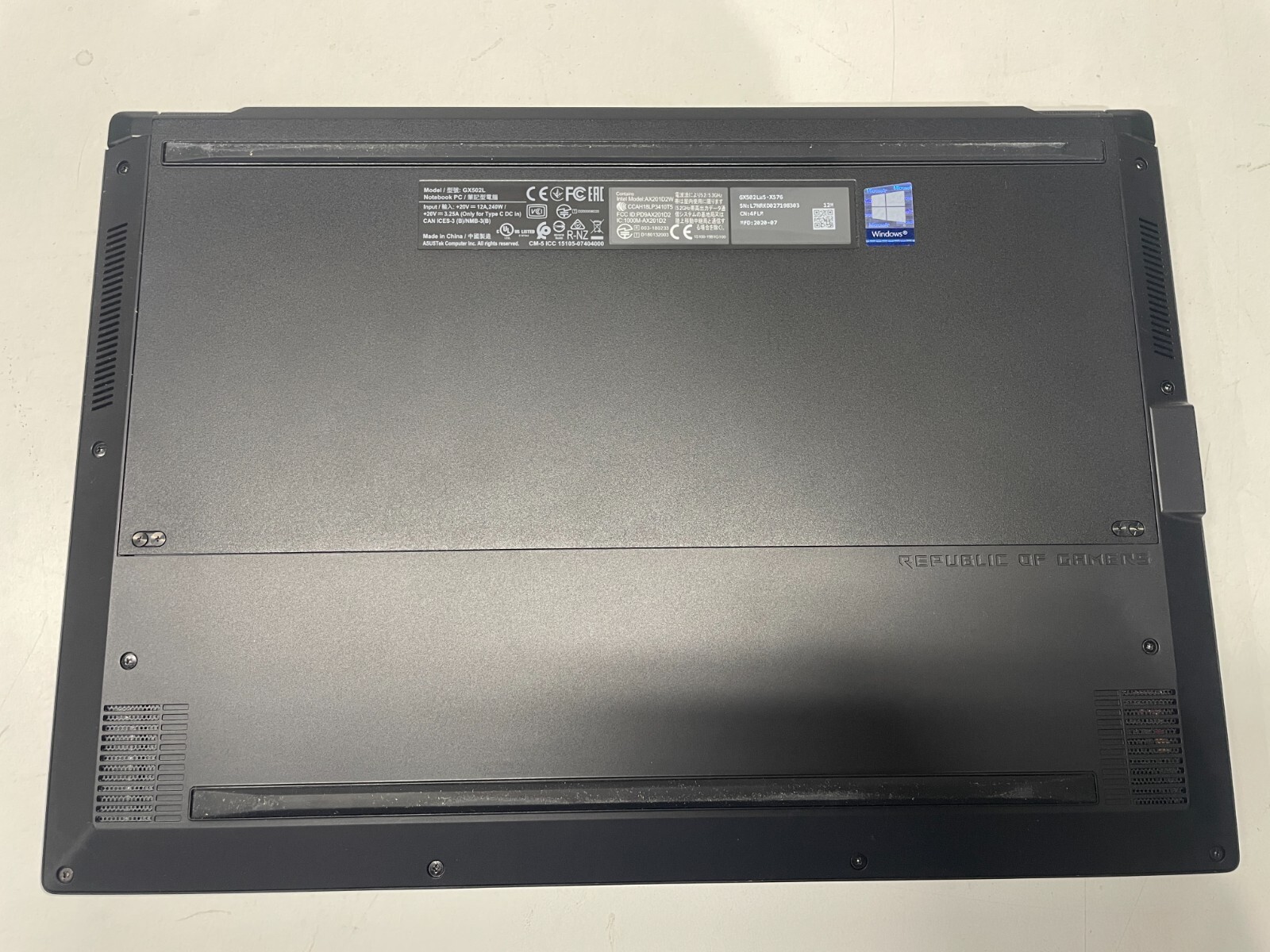 ASUS ROG Zephyrus S15 Gaming Laptop i7/RTX 2080/32GB/1TB (GX502LXS-XS79)