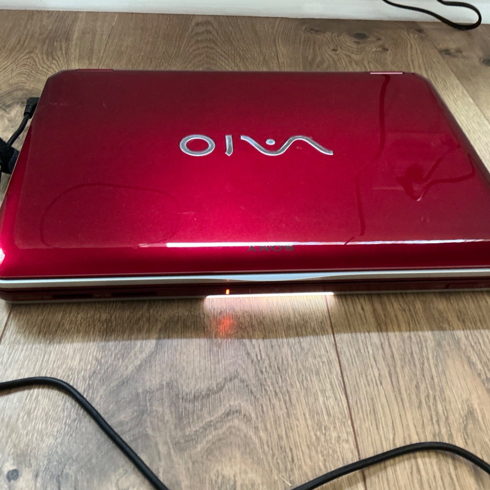 VTG SONY RED VAIO 15 INCH LAPTOP/ 14.1 INCH SCREEN W/NEW POWER CHARGER