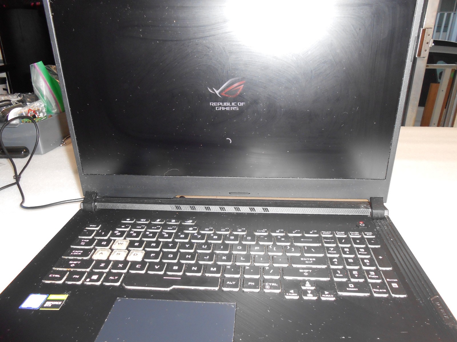 ASUS ROG Strix Dead, For Parts/Repair GL731GT-EB76