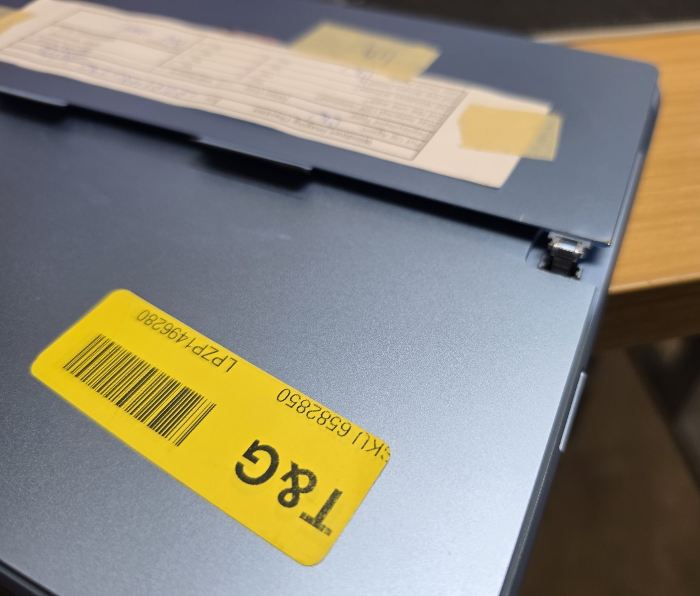 Microsoft Surface Pro 11 – 13″ OLED Snapdragon X Elite 16GB RAM 1TB SSD – READ