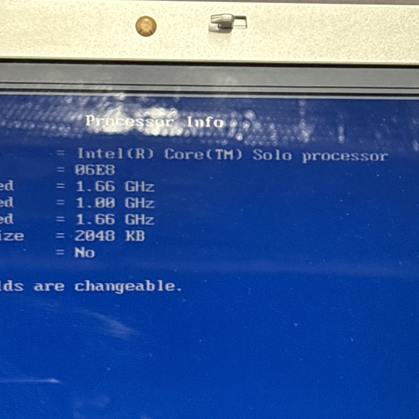 Dell Inspiron 6400 MM061 Intel Core Duo 06E8 1.66GHz 2 GB Ram No HDD READ