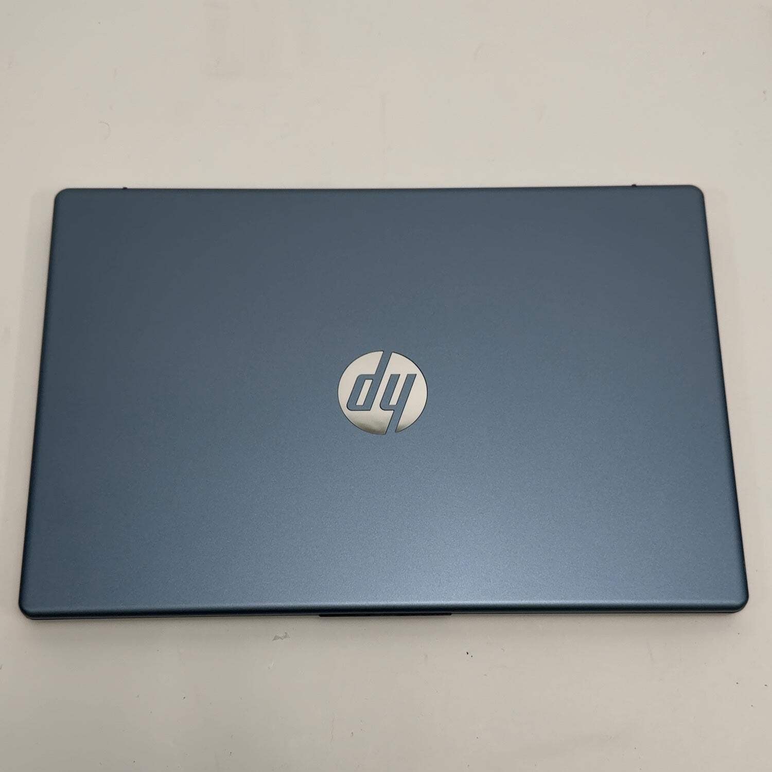 HP Laptop 14-EM0002WM 14″ Athlon Silver 7120U 2.4GHz 4GB RAM 128GB SSD