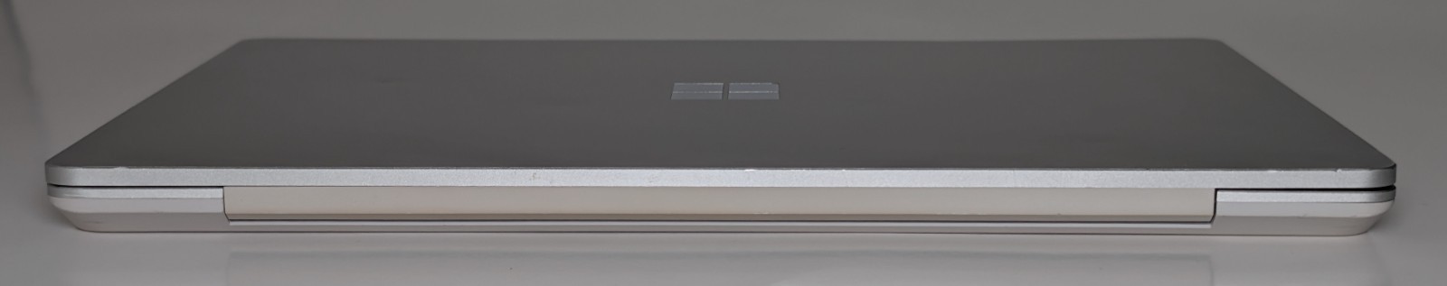 Microsoft Surface Laptop Go 12.4″ i5‑1035G1 / 8GB / 128GB SSD / Win11 Home.~866~