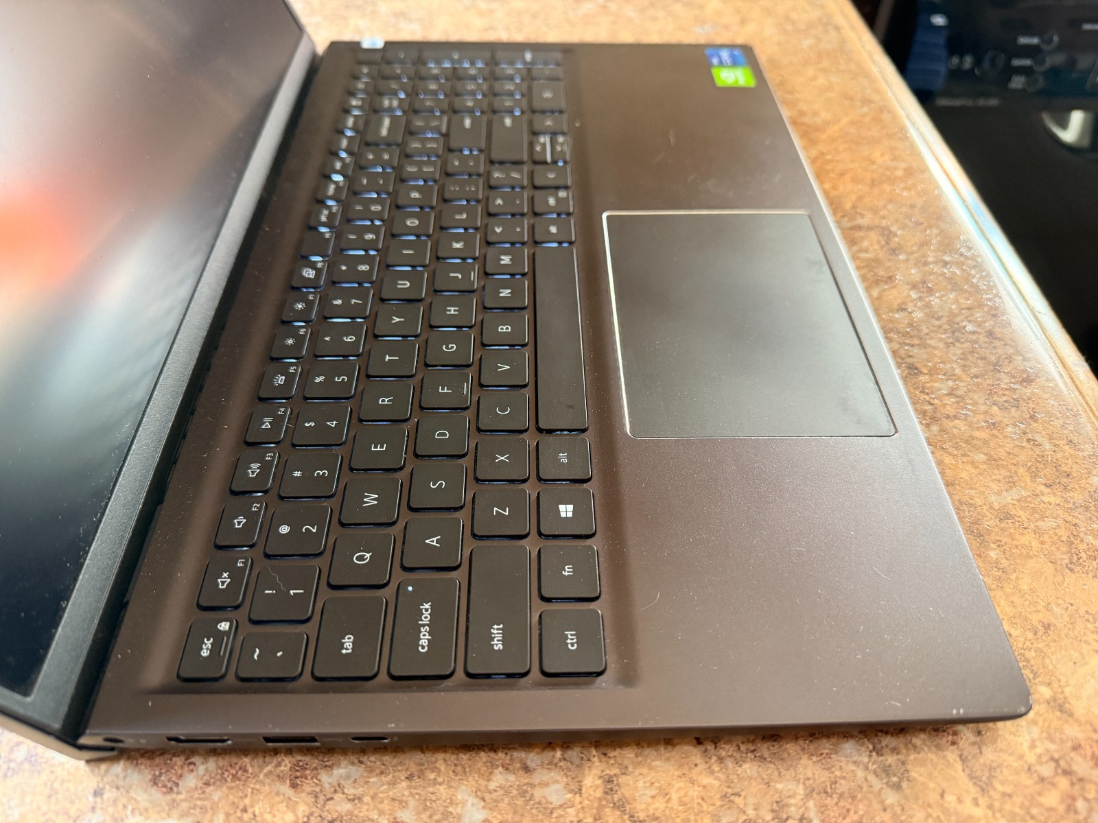 Dell Vostro 5510 Intel i7-11370H 32GB DDR5 RAM 1TB SSD NVIDIA MX450