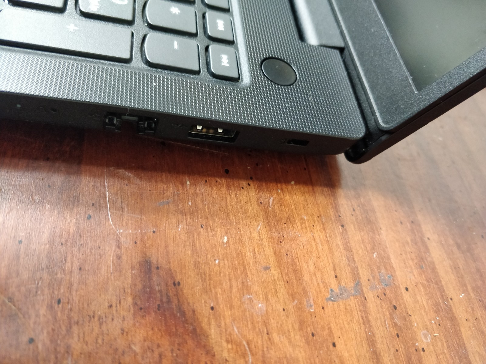 Lenovo V15 G3 IAP INTEL CORE I3-1215U@2.80GHz 8GB RAM NO DRIVE PARTS 8890