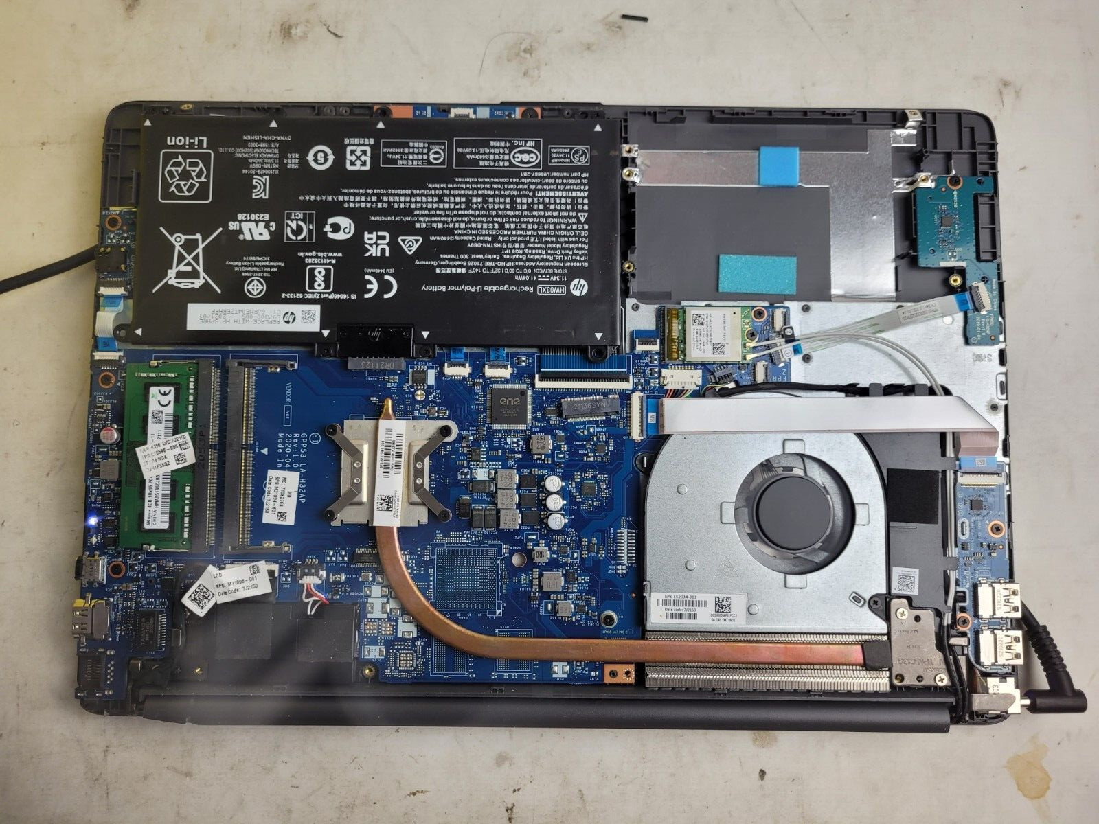 HP Notebook 255 G8 w/AMD Ryzen 5 3500U, 4GB RAM, 15.6″ Laptop for Parts #2154