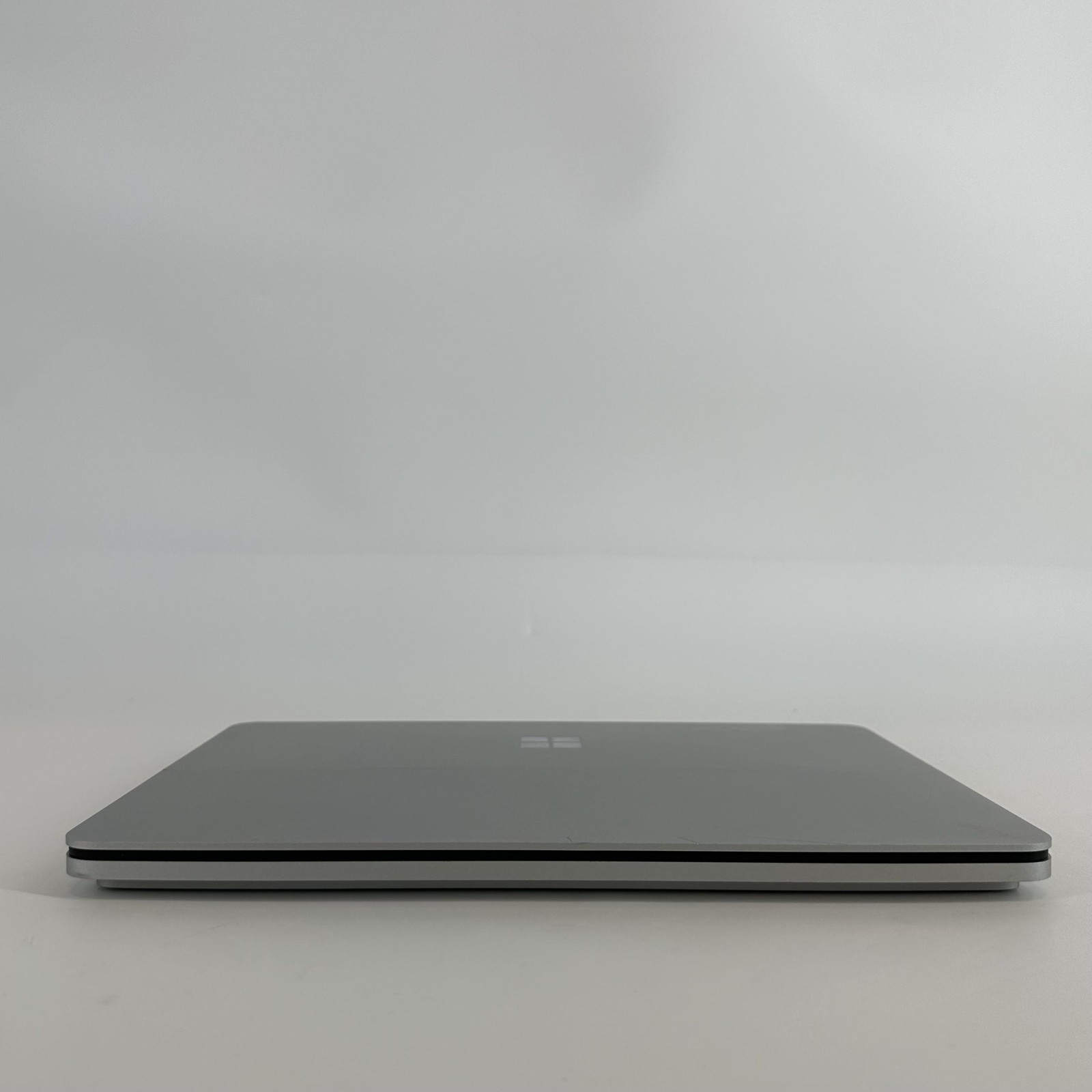 Microsoft Surface Laptop Studio 14 2K i7-11370H 3.3GHz 16GB 512GB RTX 3050 Ti