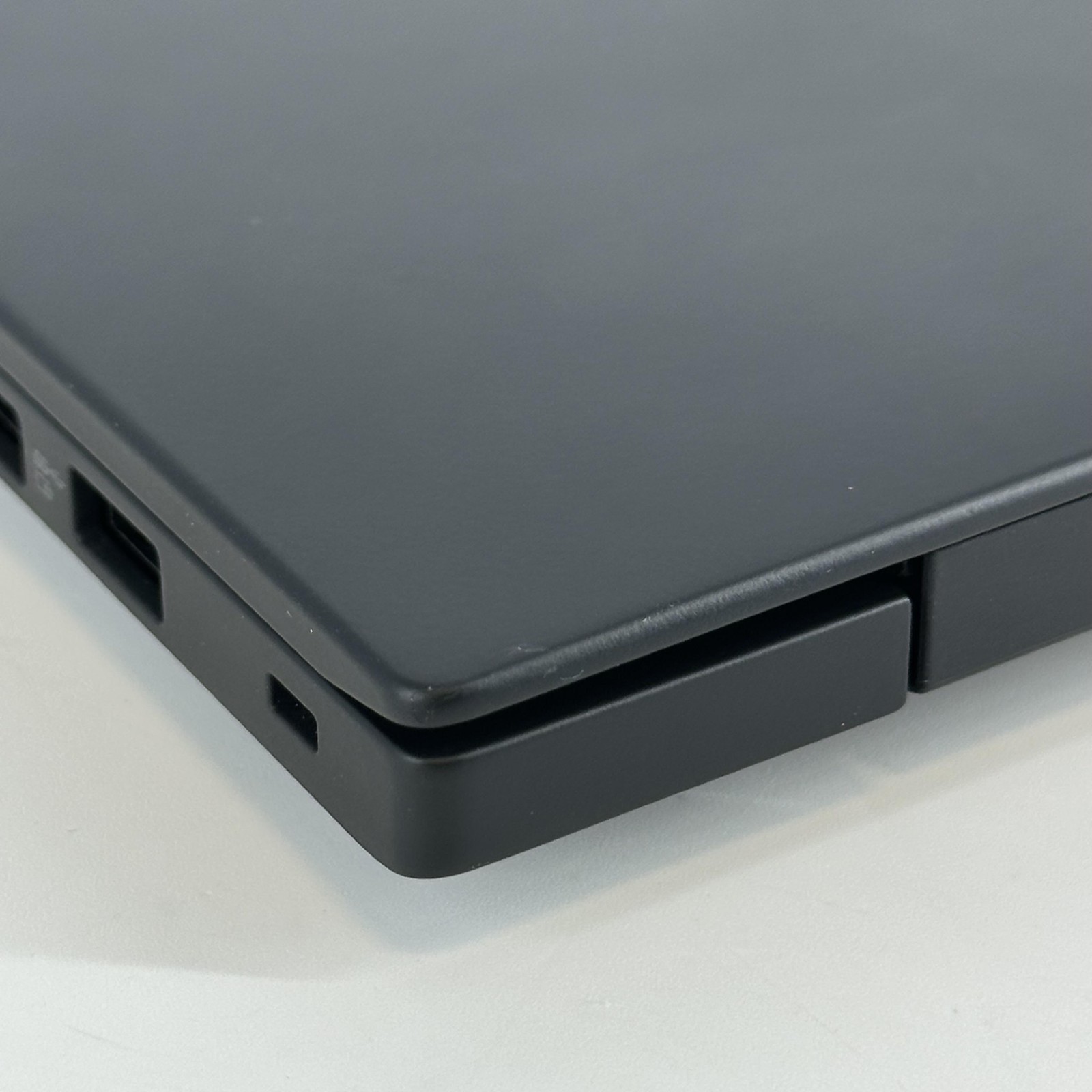 Lenovo ThinkPad P1 Gen 5 16 FHD+ 2.3 GHz i7-12700H 32GB 1TB SSD RTX A2000 Good