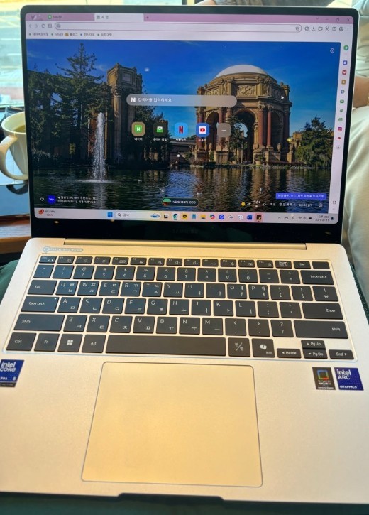 SAMSUNG Galaxy Book 5 Pro 14″ / Silver / Ultra 7 16GB / 512GB / NT940XHA-KC71S