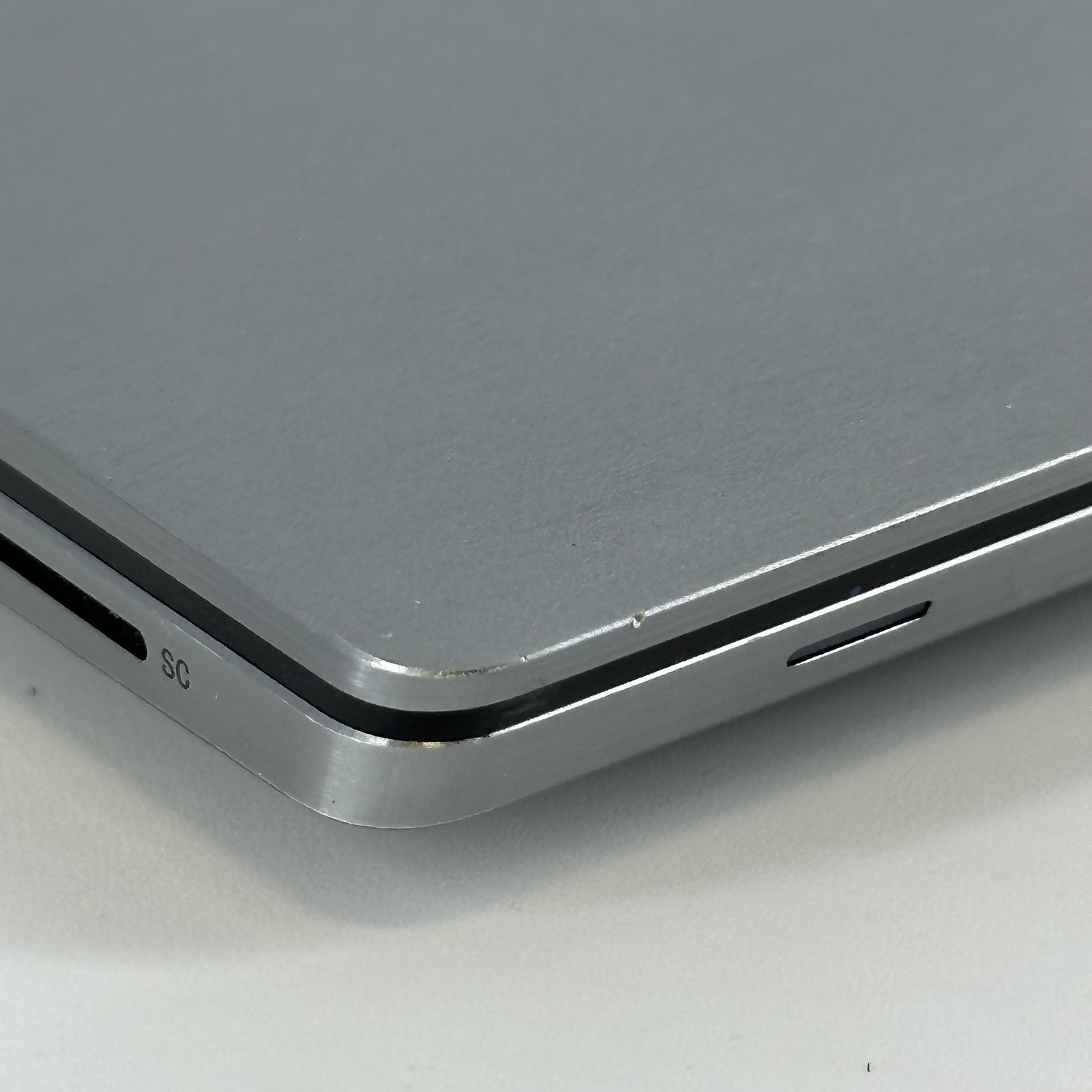 Dell Latitude 9410 (2-in-1) 14 FHD TOUCH i7-10610U 1.80GHz 16GB 512GB SSD Good