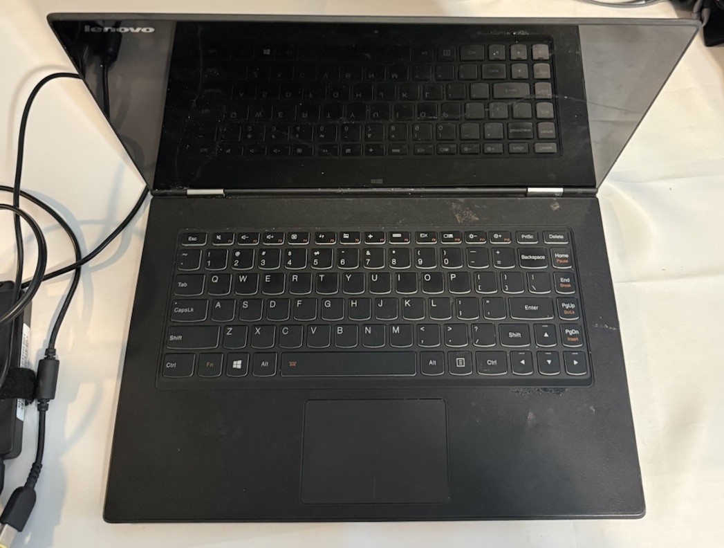 Lenovo Laptop i7 4500U 8GB WORKING Cracked Screen With Charger