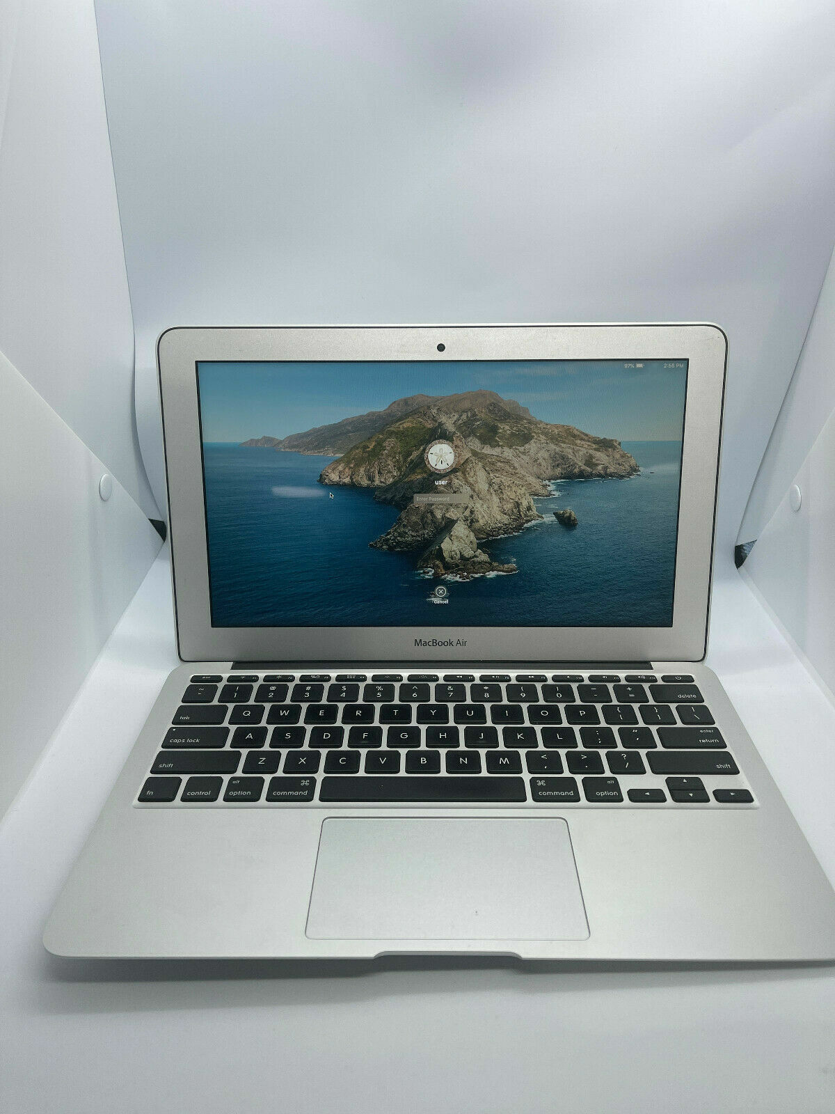 Macbook Air 13″ inch 2017 Core i5 1.80 GHz 256gb ssd, 8gb Ram A Grade A1466