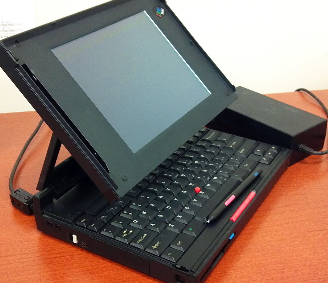 ✿✿✿ IBM THINKPAD 360PE-2620 TOUCH Flip Screen ✿✿✿ 30 years old