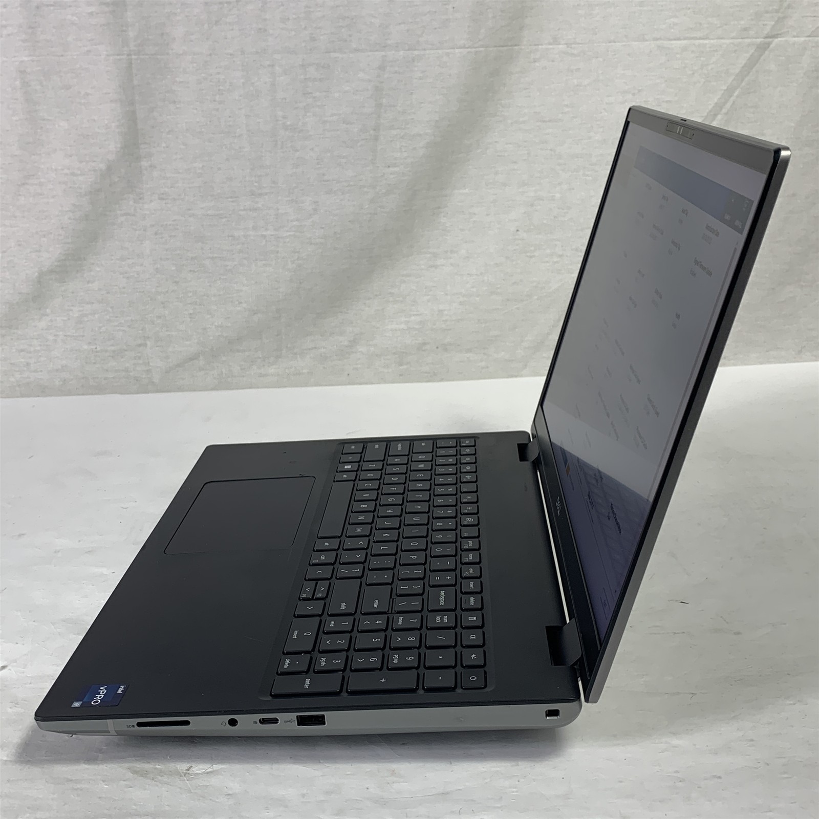 Dell Precision 7670 16″ Laptop i9-12950HX 2.3GHz 64GB 1TB NVMe SSD – Win11