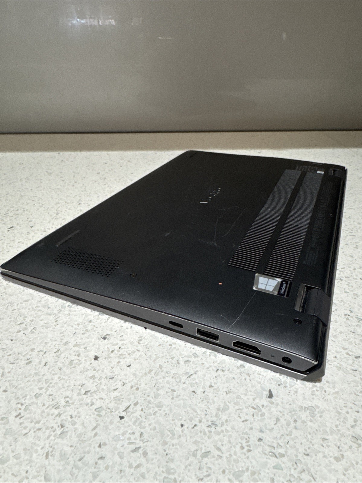 Dell Vostro 5402 Laptop 14″ Quad i5-1135G7 8GB 238GB Windows 10 Pro