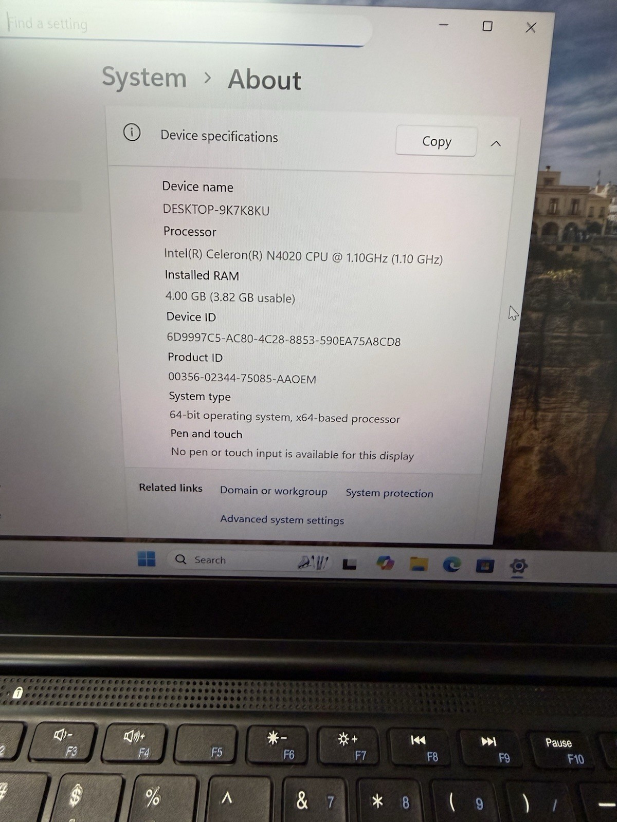Gateway GWTN141-5BK Laptop Intel Celeron N4020 1.1GHz 4GB RAM 320GB SSD