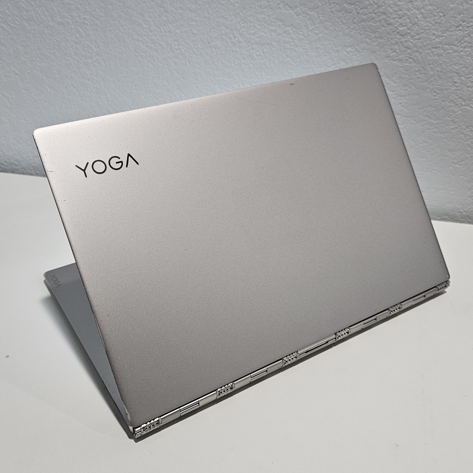 Lenovo Yoga 920-13IKB 2-In-1 Touch Intel i7-8550U 16GB RAM 512GB SSD USB-C
