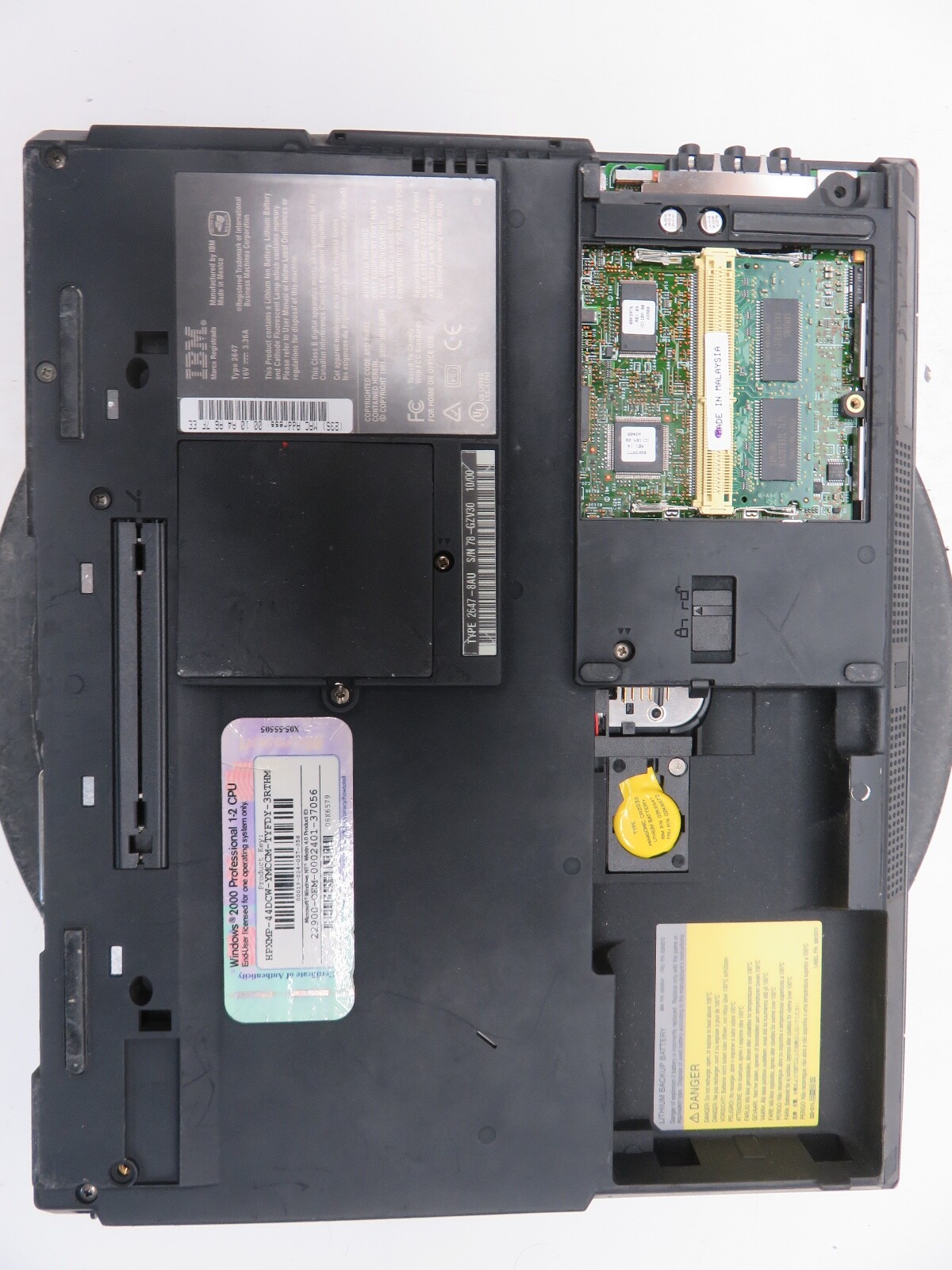 IBM ThinkPad T21 Intel Pentium III 800MHz 64 MB NO HDD No Batt