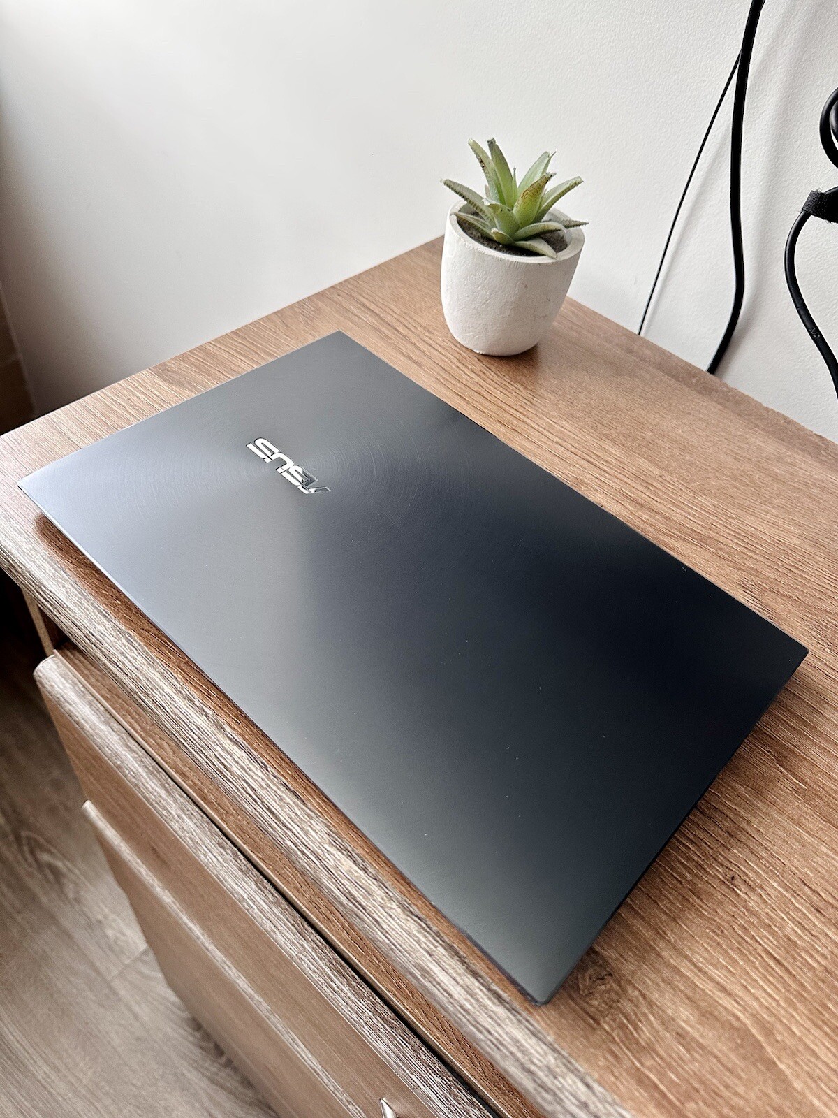 ASUS Zenbook 13.3 inch (256GB, Intel Core i5 10th Gen., 3.60GHz, 8GB)…