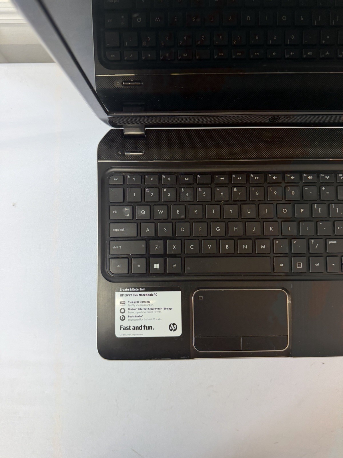 HP Envy dv6-7323cl Laptop – Good Screen – AMD A8-4500M – RAM 8 GB – Read Des