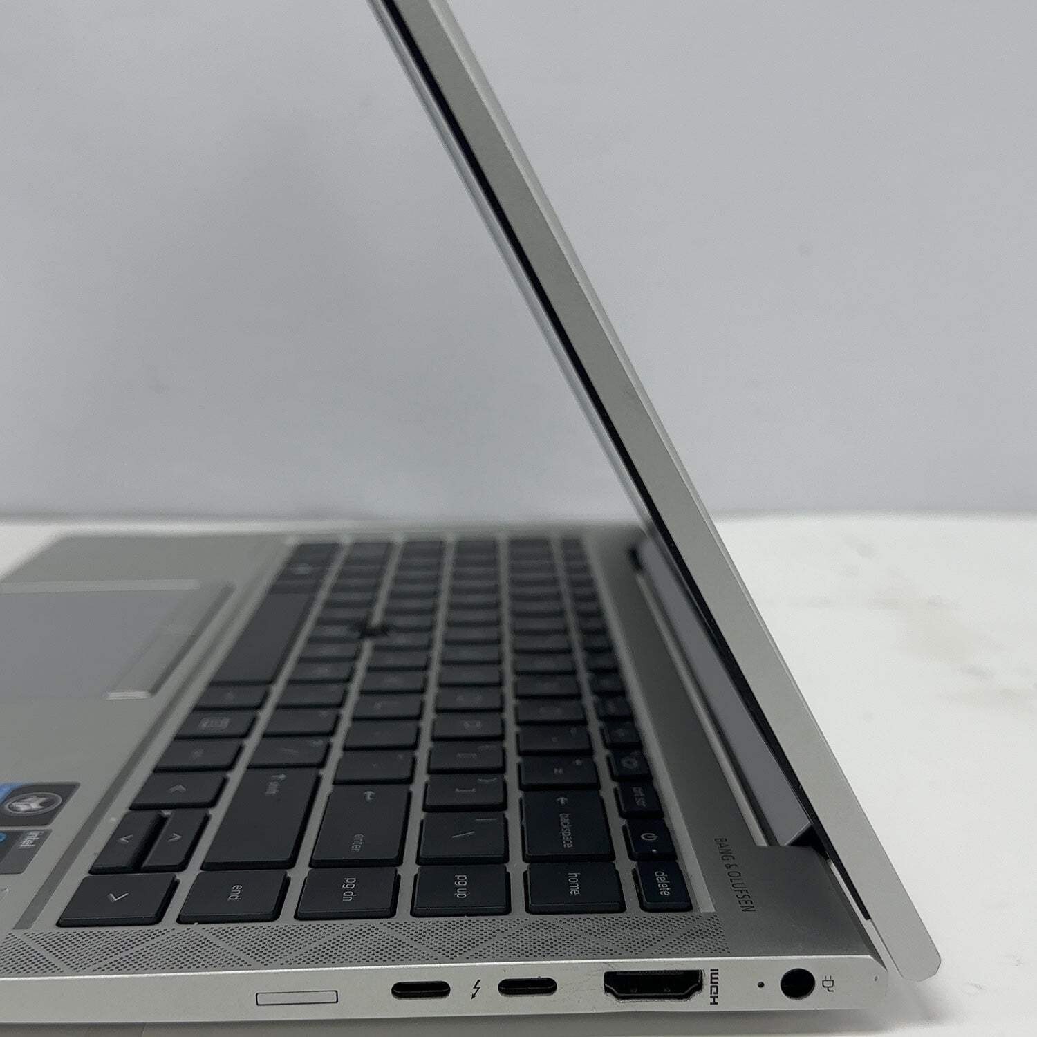 HP EliteBook 840 G8 14″ i7-1165G7 2.8GHz 16GB RAM 512GB SSD