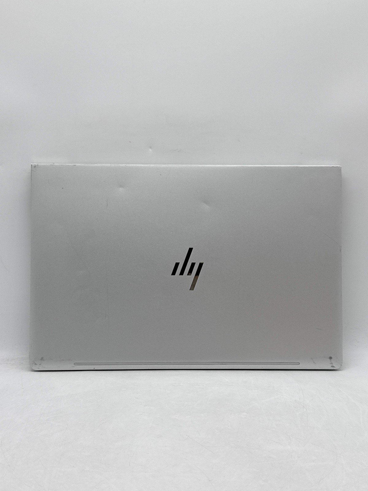 HP EliteBook 640 G10 14.0″ FHD Touch Core i5-1335U 1.30GHz 256GB SSD 8GB RAM