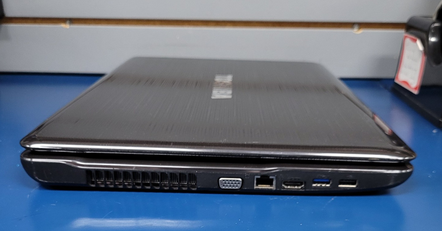 Toshiba Satellite p770-st5n01, Intel i5-2430M @ 2.40GHz, 6 GB NO HDD/ OS