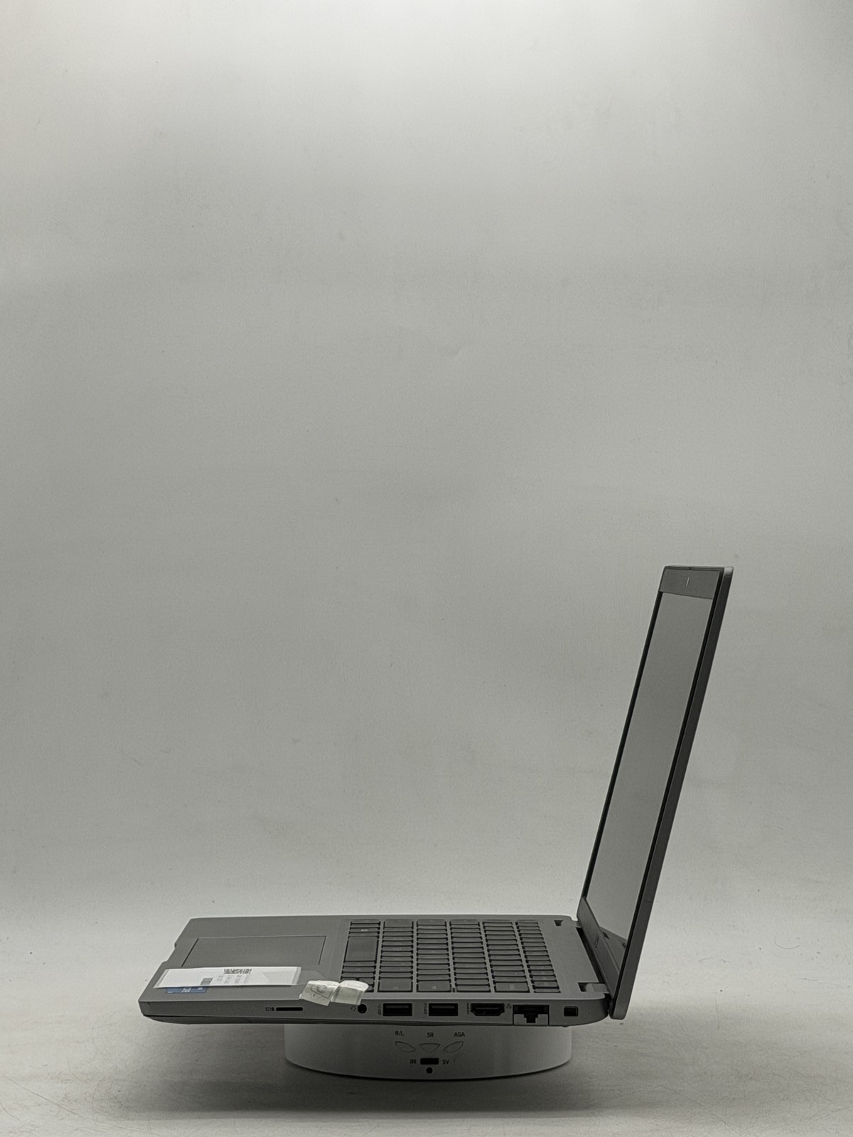 Dell Latitude 5420 14″ 8GB 128GB i5-1135G7 NO OS – READ