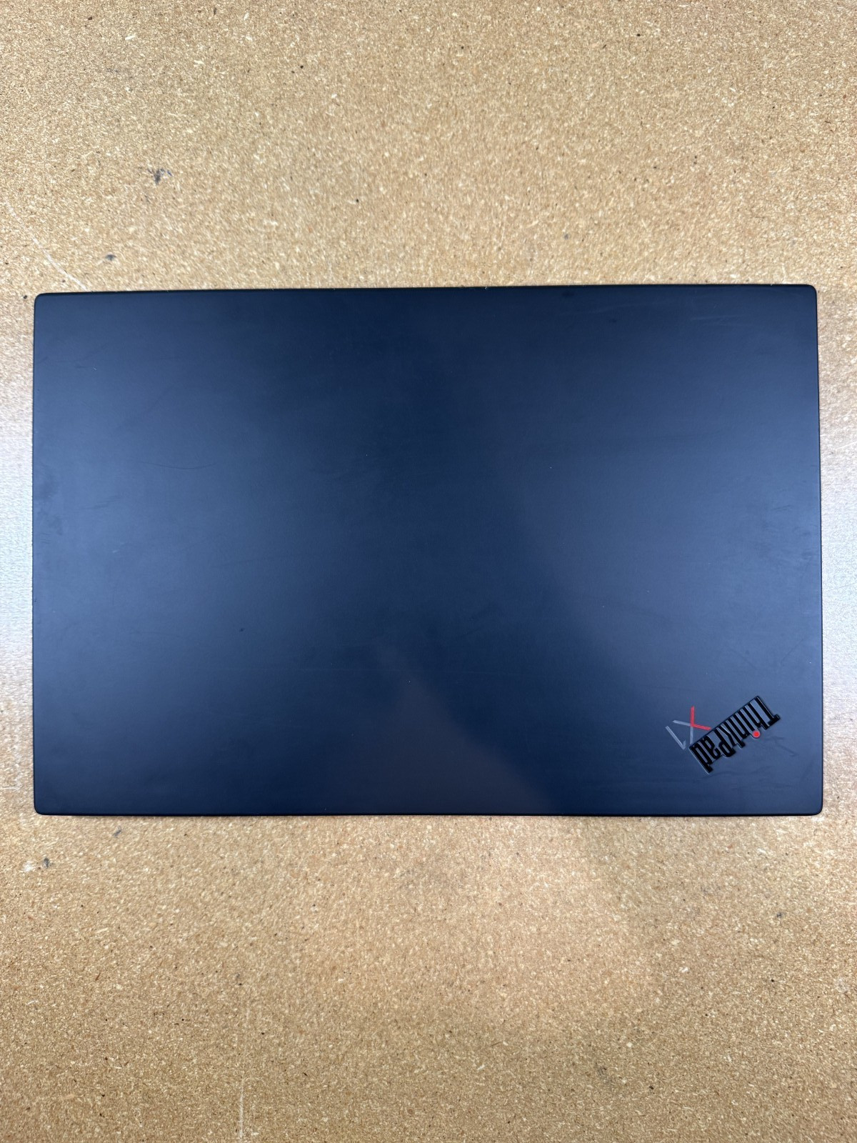 Lenovo X1 Carbon Gen 8 i7-10610U 16GB 512GB SSD Win 11 Pro White Spot