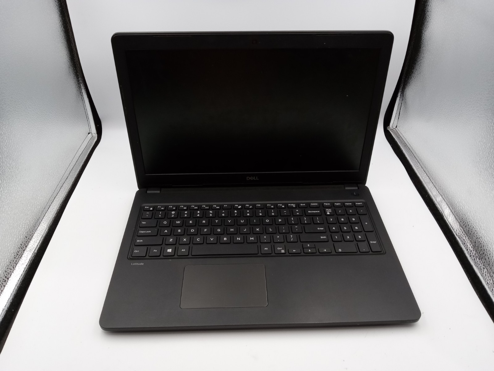 Dell Latitude 3580 15″ Laptop Intel Core i3-6006U 2.0GHz – PARTS/REPAIR -RR