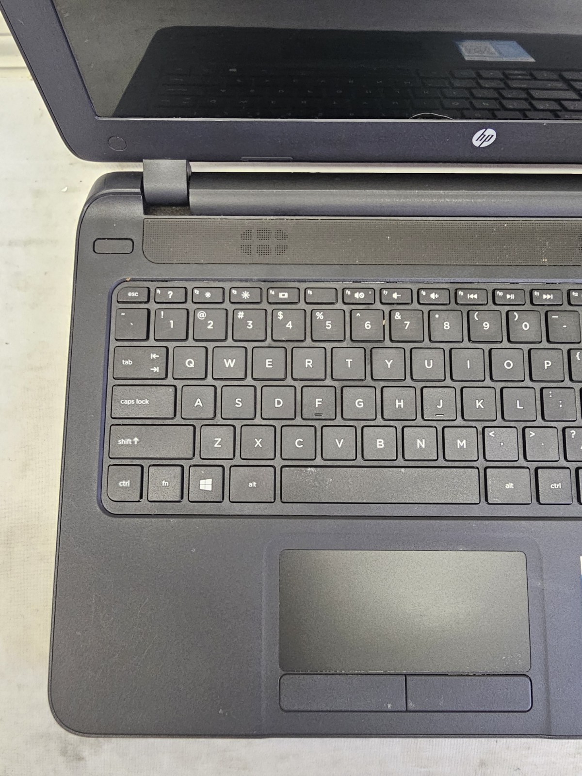 HP 15-f209wm Laptop – Intel Celeron N2840 – 4GB RAM – 500GB – BAD BATT – Win 10