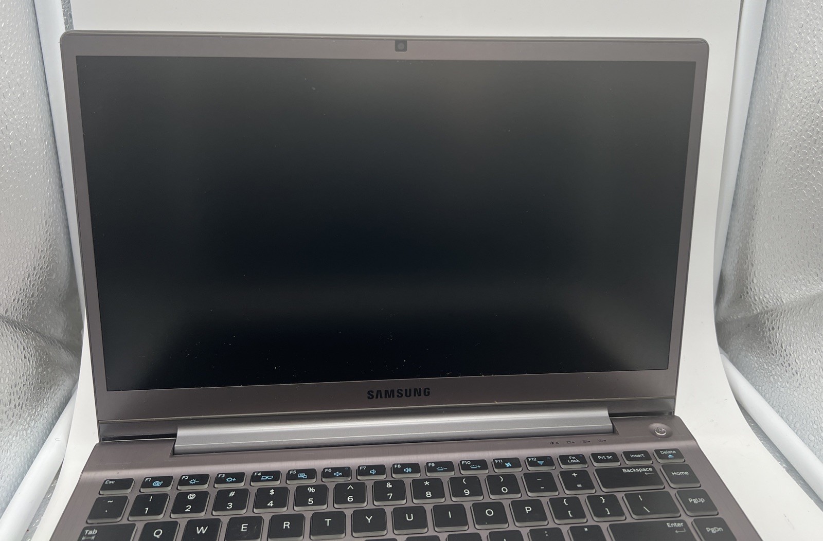 Samsung Notebook Core i5 2430M @2.40 GHz Ram: 6Gb/1TB