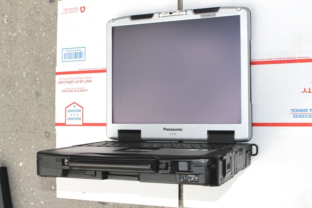 PANASONIC CF-30 MK3 / NON-TOUCH/ 4GB RAM/ BT/ DVDROM/ WIN10 P64B /500GB HD/GPS