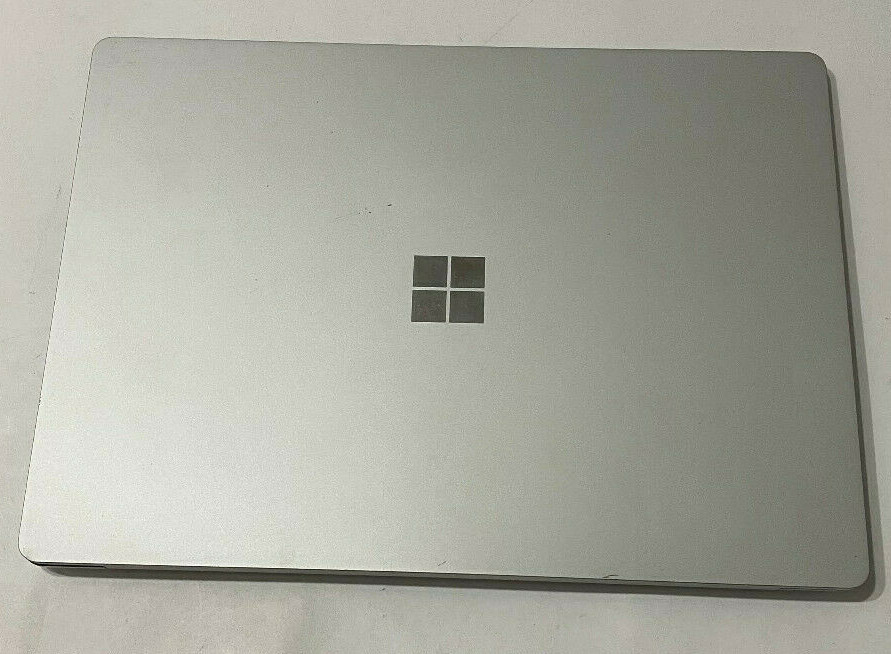 Microsoft Surface 1st Gen, 13.5″, Windows 10, Core M3-7Y30, 4GB RAM, 128GB SSD
