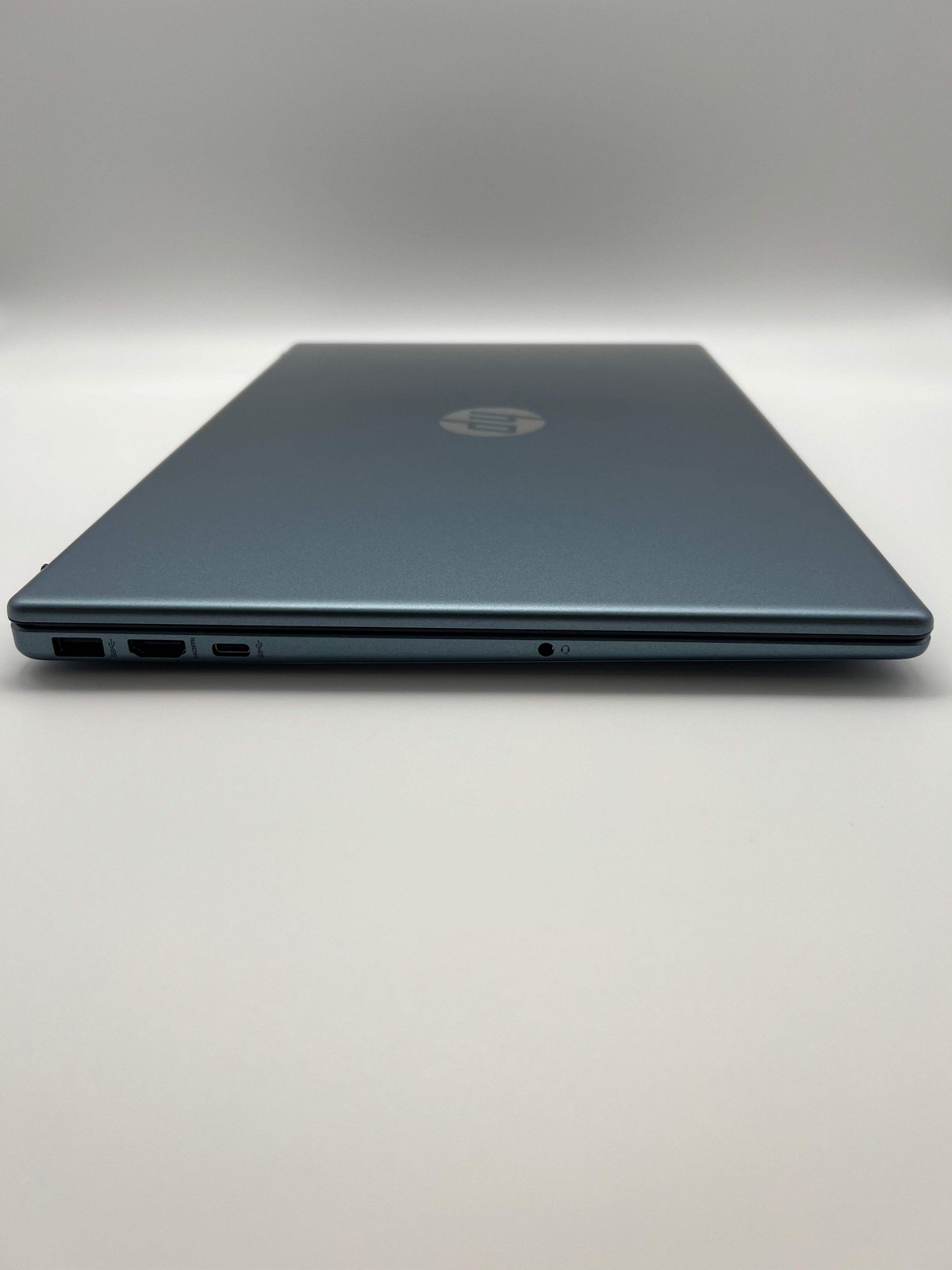HP 15-fd0082wm 15-inch Laptop 4GB RAM 128GB Blue Used w/ Charger