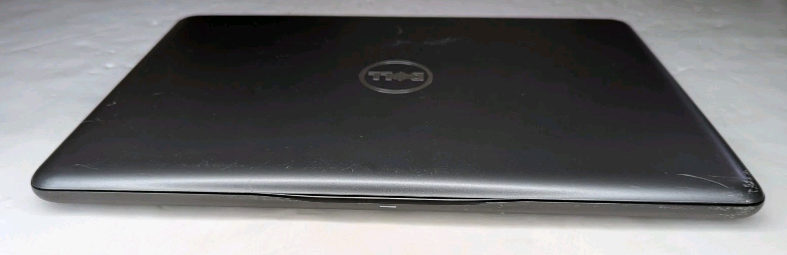 Dell Inspiron 5567 15.6″ Core i5-7200U 2.50GHz 12GB RAM 128GB SSD Windows 11